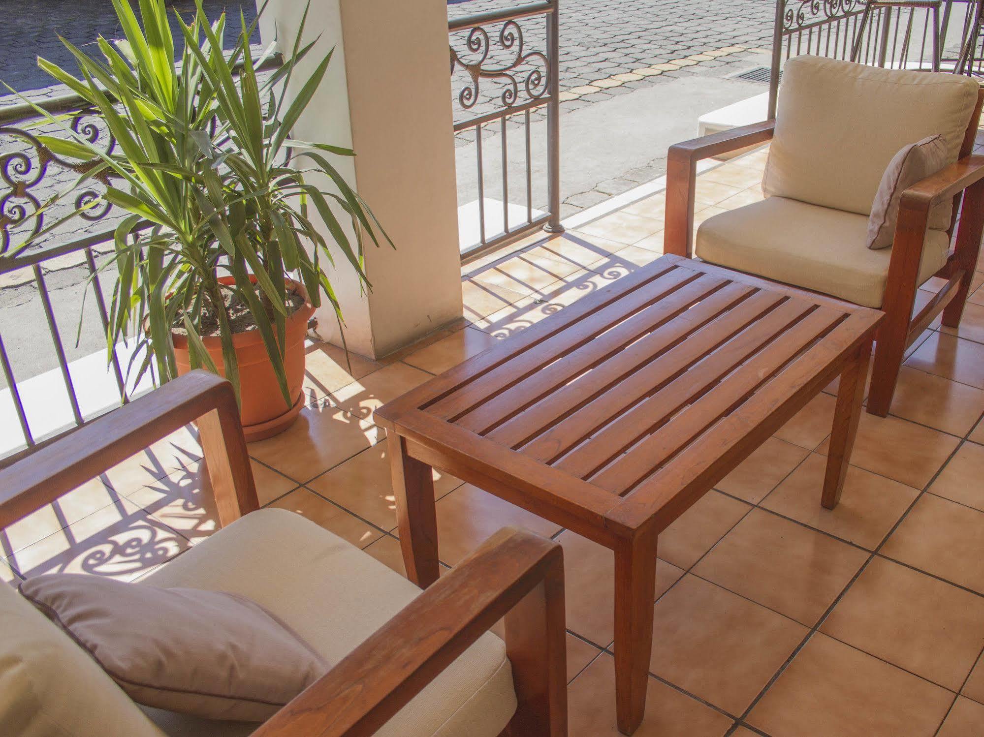 Hotel Villa San Miguel Bagian luar foto